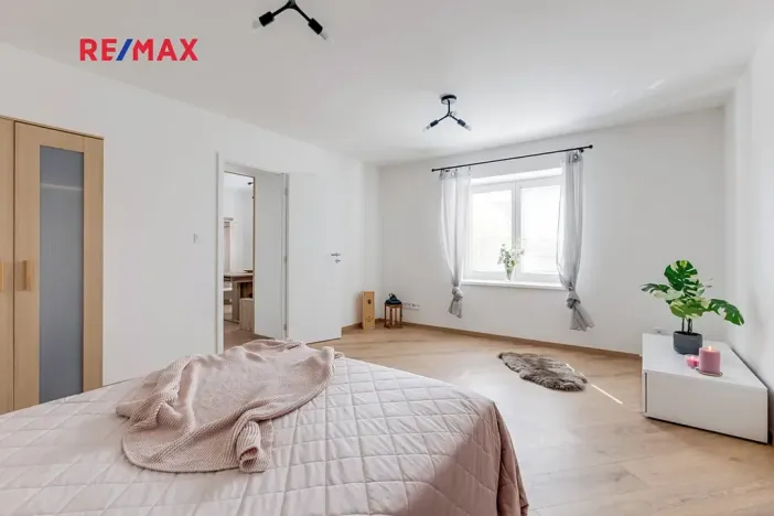 Prodej rodinného domu, Praha - Malešice, Bakalářská, 320 m2