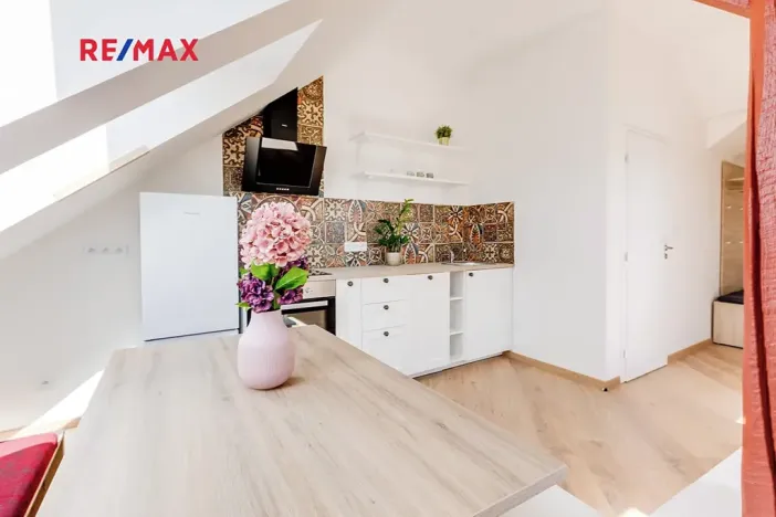 Prodej rodinného domu, Praha - Malešice, Bakalářská, 320 m2