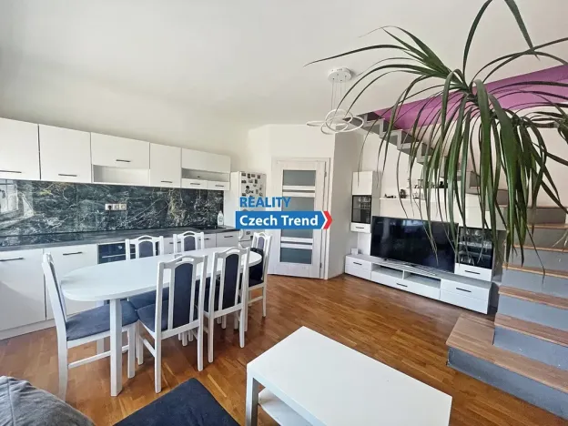 Prodej bytu 2+kk, Olomouc, Dolní náměstí, 61 m2