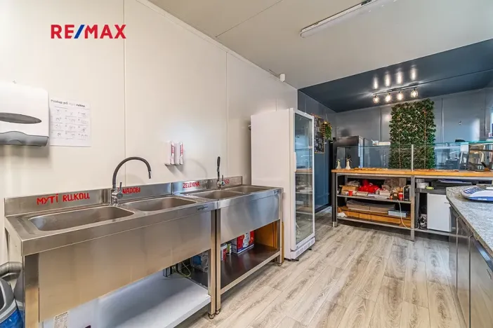 Prodej komerční nemovitosti, Plzeň, 27 m2