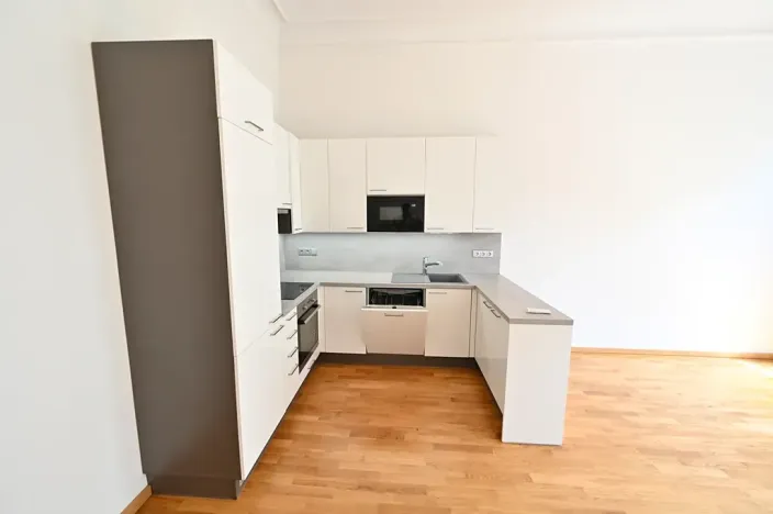Pronájem bytu 1+kk, Praha - Vinohrady, Vinohradská, 41 m2