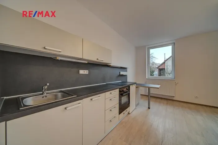 Pronájem bytu 1+kk, Poděbrady, Lidická, 37 m2