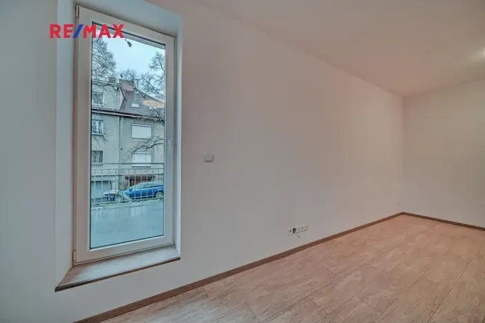 Pronájem bytu 1+kk, Poděbrady, Lidická, 37 m2