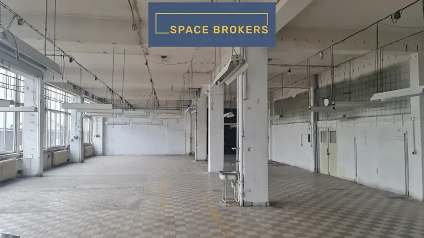 Pronájem skladu, Hradec Králové, 300 m2