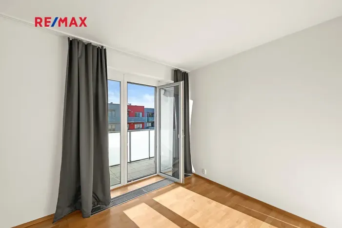 Pronájem bytu 1+kk, Praha - Řeporyje, Kakosova, 35 m2