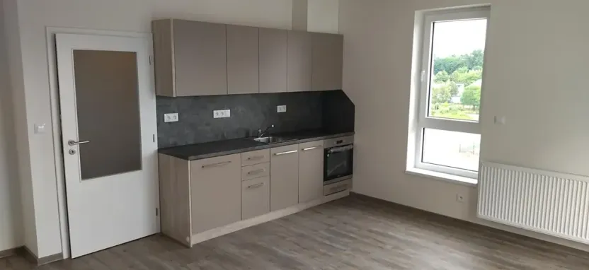 Pronájem bytu 1+kk, Praha - Hloubětín, Za černým mostem, 36 m2