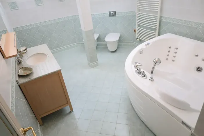 Prodej bytu 4+1, Karlovy Vary, Tylova, 182 m2