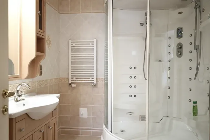 Prodej bytu 4+1, Karlovy Vary, Tylova, 182 m2