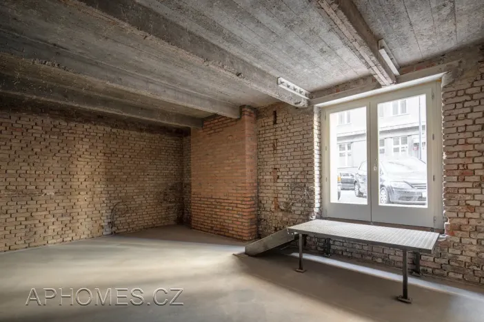 Pronájem obchodního prostoru, Praha - Nové Město, Podskalská, 82 m2