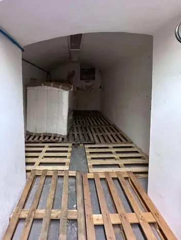 Pronájem skladu, Praha - Nusle, Mojmírova, 165 m2