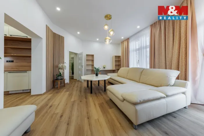 Prodej bytu 2+1, Karlovy Vary, Bělehradská, 96 m2