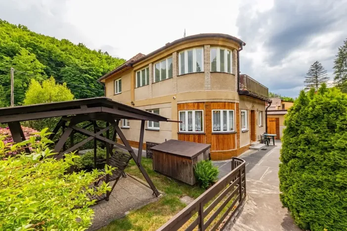 Prodej rodinného domu, Měchenice, M. J. Hurta, 230 m2