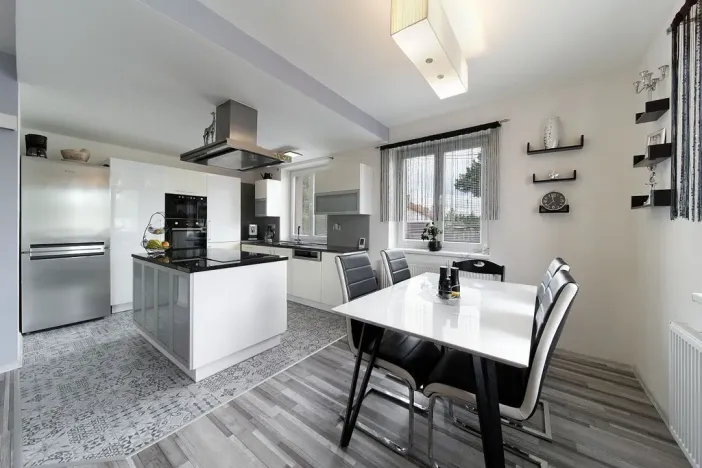 Prodej rodinného domu, Srby, 171 m2