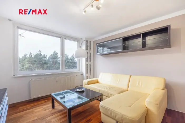 Pronájem bytu 2+1, Praha - Troja, Svídnická, 40 m2