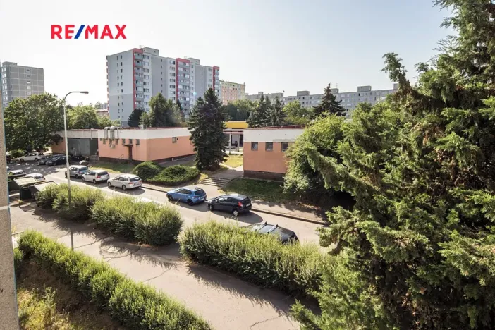 Pronájem bytu 1+kk, Praha - Modřany, Angelovova, 30 m2