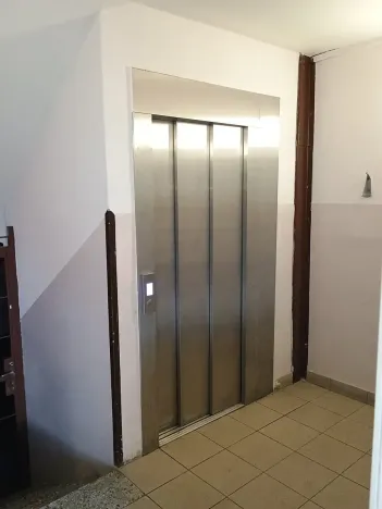 Pronájem bytu 3+1, Praha - Hlubočepy, Lamačova, 75 m2