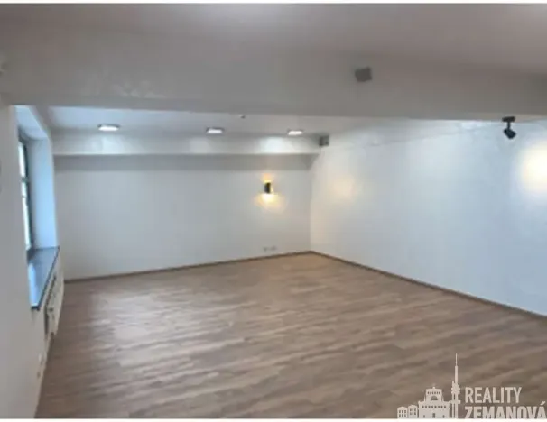 Pronájem komerční nemovitosti, Praha - Vinohrady, Chrudimská, 360 m2