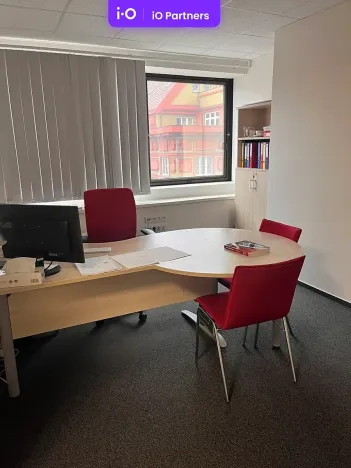 Pronájem kanceláře, Praha - Holešovice, Dělnická, 1251 m2