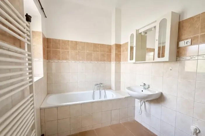 Pronájem bytu 1+1, Praha - Žižkov, U kněžské louky, 70 m2