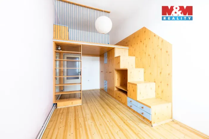 Prodej bytu 2+1, Holešov, nám. Svobody, 60 m2