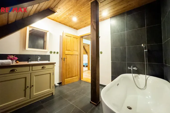 Prodej chaty, Horní Maršov, Pod Černým vrchem, 212 m2