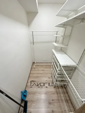 Prodej bytu 2+kk, Ostrava, Liptaňské náměstí, 56 m2