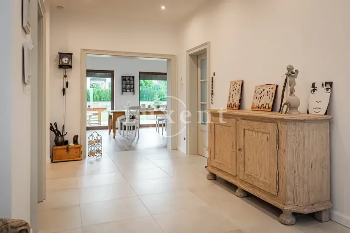 Prodej rodinného domu, Trnová, 229 m2