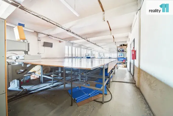 Prodej komerční nemovitosti, Napajedla, 2. května, 4196 m2