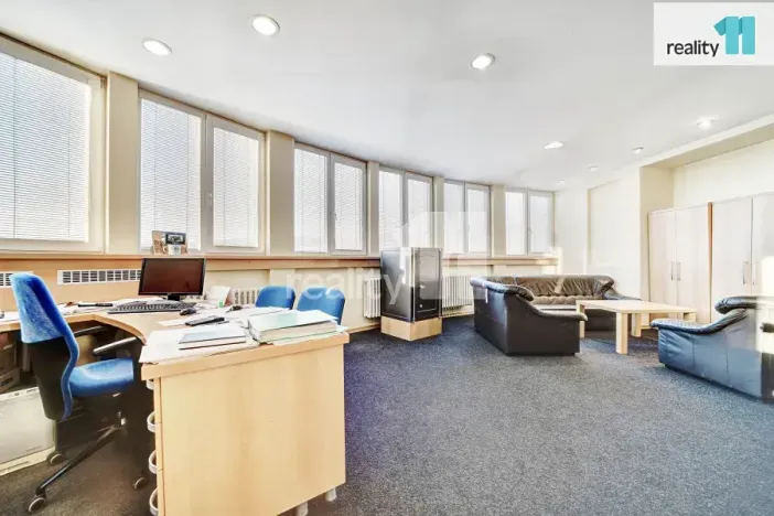 Prodej komerční nemovitosti, Napajedla, 2. května, 4196 m2