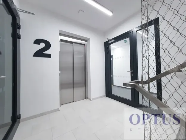 Pronájem bytu 1+kk, Praha - Karlín, Sokolova, 30 m2