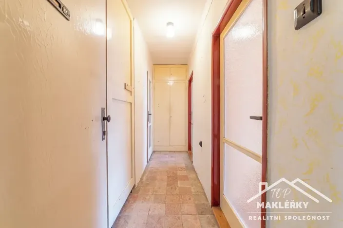 Prodej bytu 3+1, Velký Osek, Komenského, 56 m2