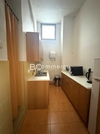 Pronájem skladu, Brno, Vychodilova, 713 m2