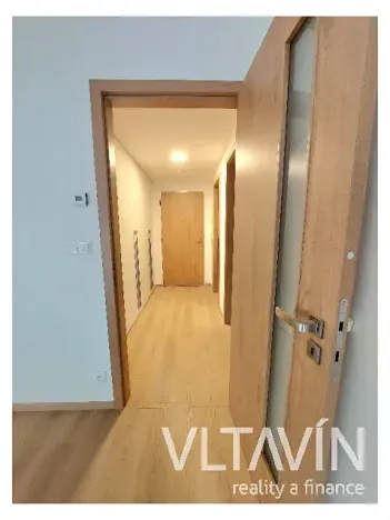Pronájem bytu 2+kk, Praha - Hloubětín, Domalípova, 53 m2