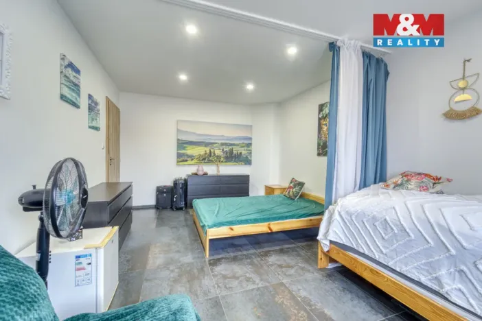 Prodej rodinného domu, Černošice, Komenského, 250 m2