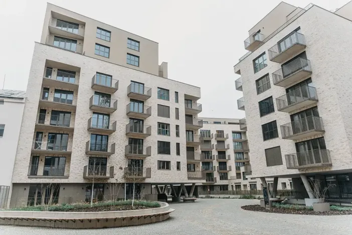 Pronájem bytu 2+kk, Brno, Bratislavská, 57 m2