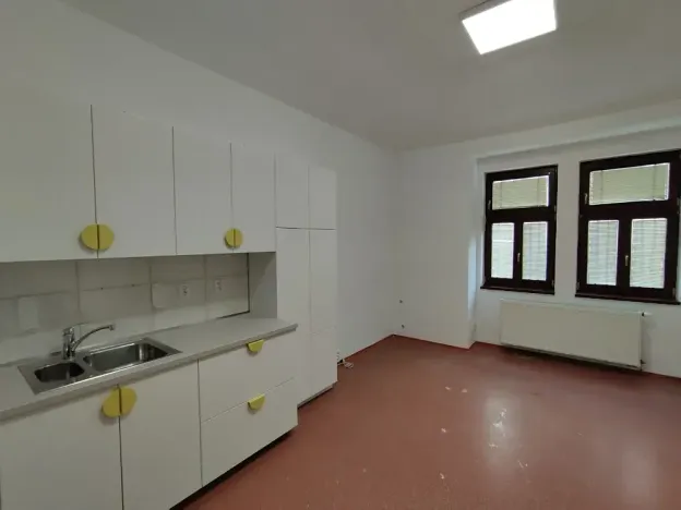 Pronájem kanceláře, Praha - Holešovice, Dobrovského, 110 m2