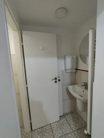 Pronájem kanceláře, Praha - Holešovice, Dobrovského, 110 m2