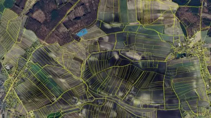 Prodej podílu pole, Krakovany, 3338 m2