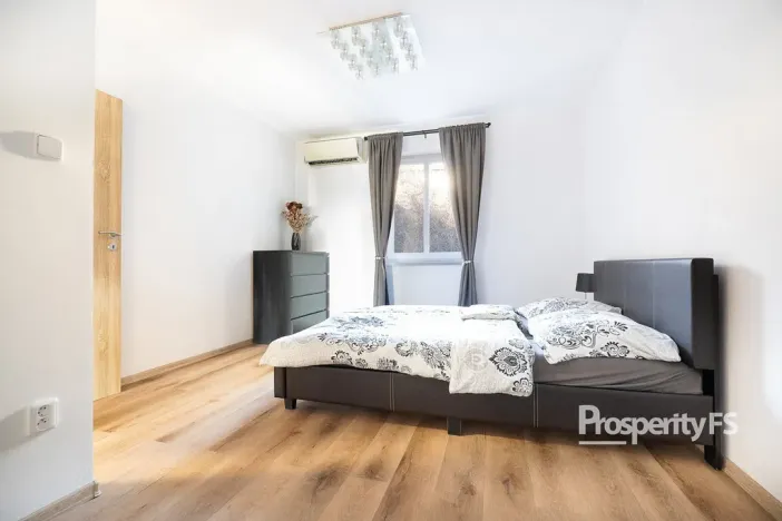 Pronájem bytu 2+1, Vinařice, 56 m2