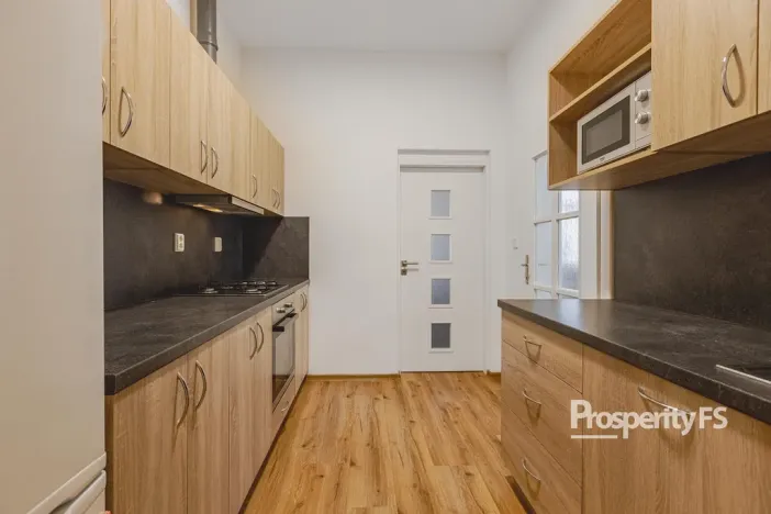 Prodej bytu 3+1, Hostinné, Dolní brána, 67 m2