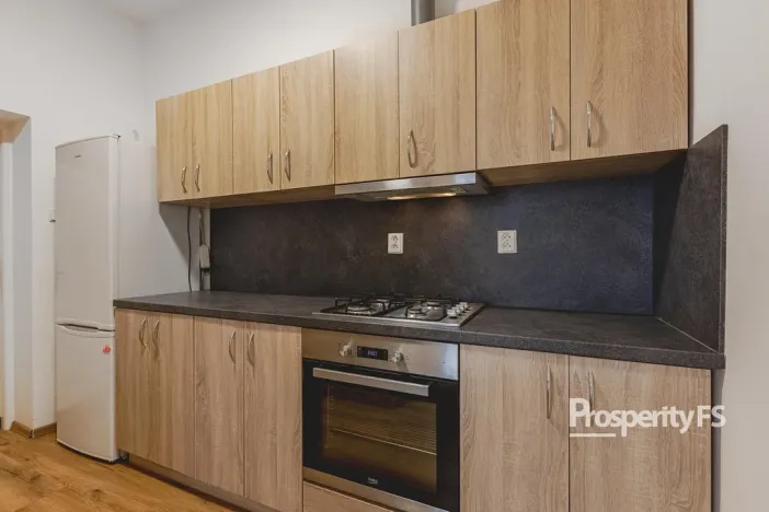 Prodej bytu 3+1, Hostinné, Dolní brána, 67 m2