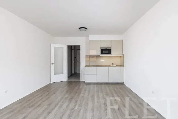 Pronájem bytu 1+kk, Praha - Smíchov, Pod Barvířkou, 36 m2