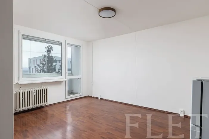 Pronájem bytu 1+kk, Praha - Podolí, Kaplická, 33 m2