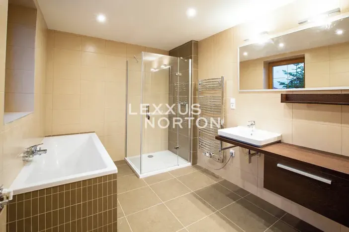 Pronájem rodinného domu, Roblín, 200 m2