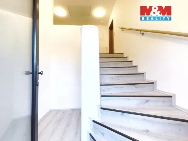 Pronájem bytu 4+kk, Praha - Bohnice, V Nových Bohnicích, 71 m2