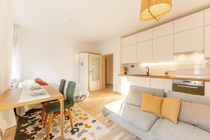 Pronájem bytu 1+kk, Praha - Hlubočepy, Chlupáčova, 29 m2