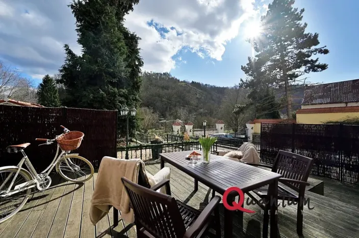 Pronájem bytu 2+kk, Praha - Dejvice, V Šáreckém údolí, 47 m2