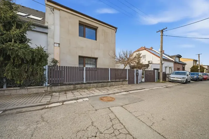 Prodej rodinného domu, Hradec Králové, U Cihelny, 110 m2