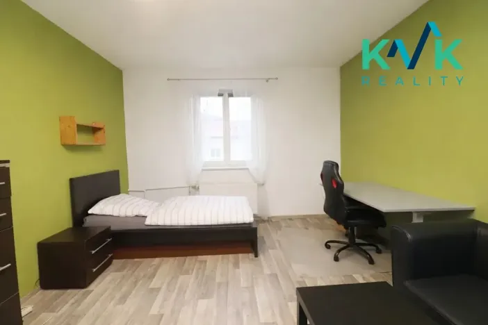 Prodej bytu 3+1, Karlovy Vary, I. P. Pavlova, 83 m2