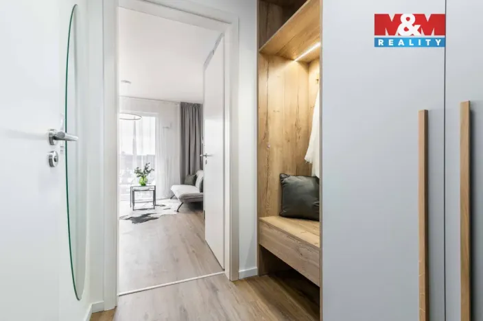 Pronájem bytu 1+kk, Kladno - Dubí, Ke křížku, 34 m2